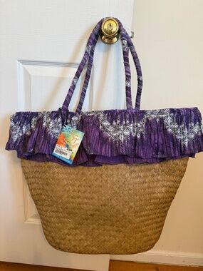 SUN ‘ N’ SAND STRAW XL TOTE W MAGNETIC SNAP, NEW
